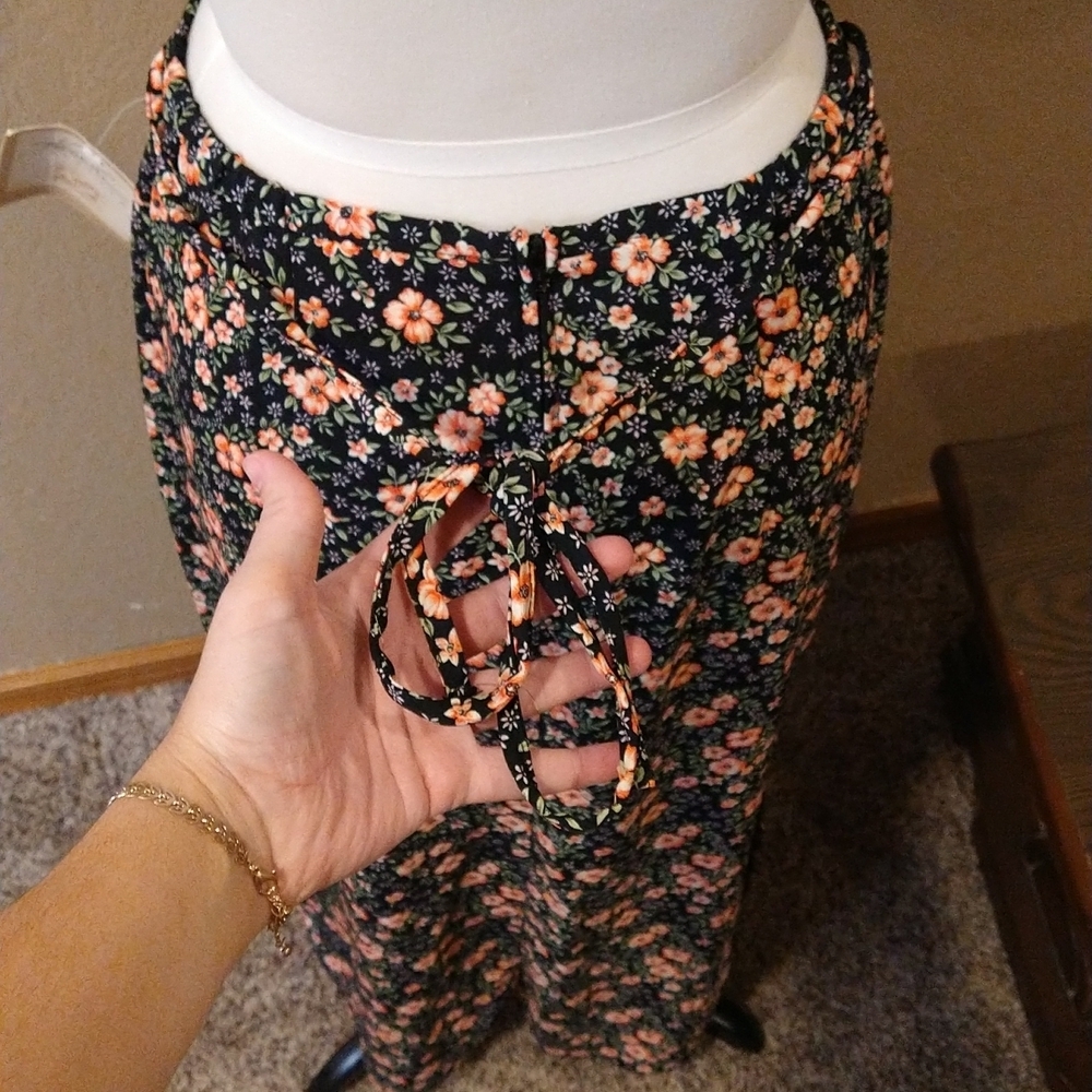 Vintage Floral Split Side Skirt - Picture 3 of 9